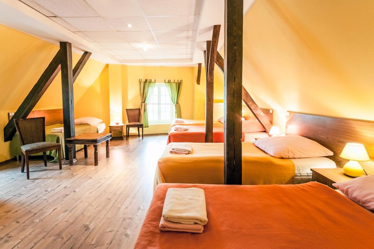 Melody Stary Rynek Poznan Hostel Buitenkant foto